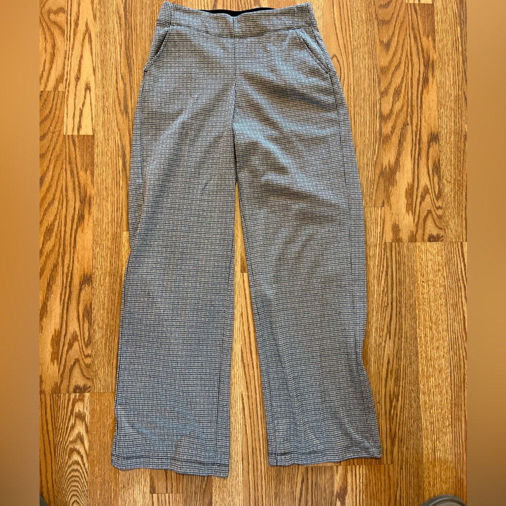 Size small wide leg pull on work pants
